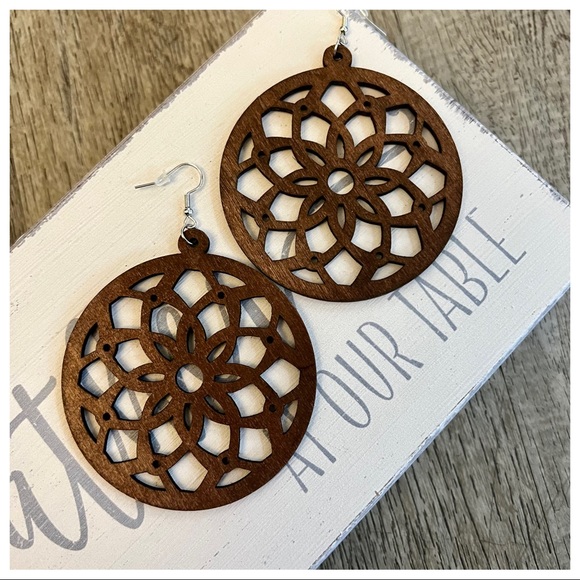 Fabulous boho chic Wood Round Earrings - Picture 2 of 4